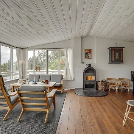 Taimi - 200m From The Sea By Interhome *
