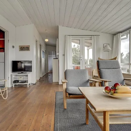 Taimi - 200m From The Sea By Interhome