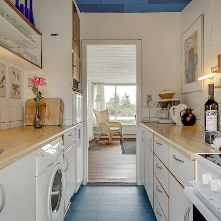 Taimi - 200m From The Sea By Interhome